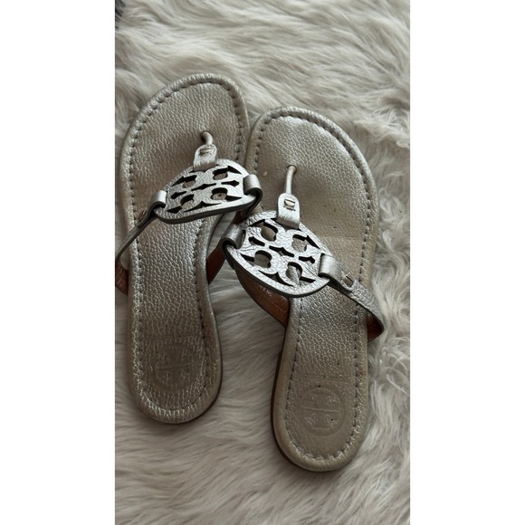 Tory Burch Miller Sandals Metallic Silver Leather Flip Flops Women US Size 8 - Picture 2 of 6